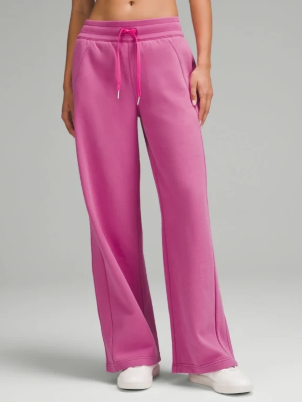Lululemon Medium Scuba Mid-Rise Wide Leg Pants